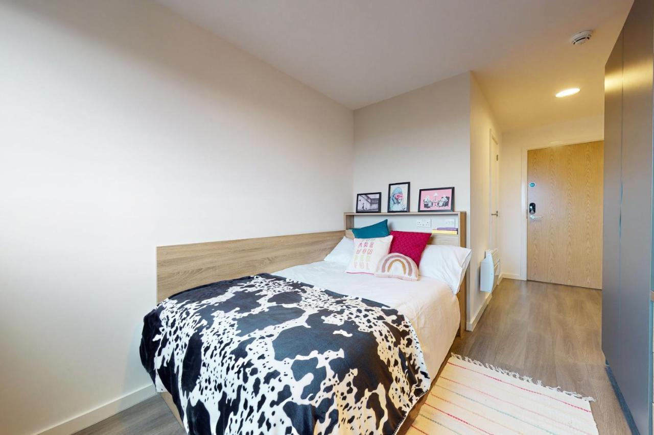 Private Bedrooms With Shared Kitchen, Studios And Apartments At Canvas Glasgow Near The City Centre For Students Only Eksteriør billede
